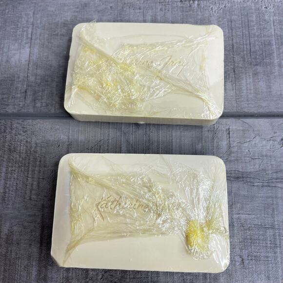 NOS Vintage SCROOGE Box Set of 2 French Milled Soap by Katherine Gray - Picture 5 of 5